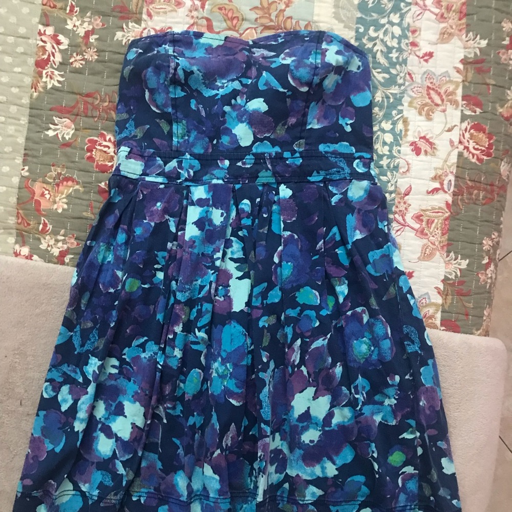 Short dress